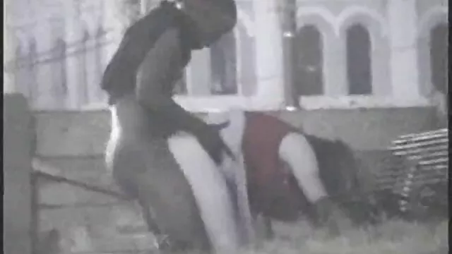 ブロンドを持つ男 sex 無料 動画 クンニ