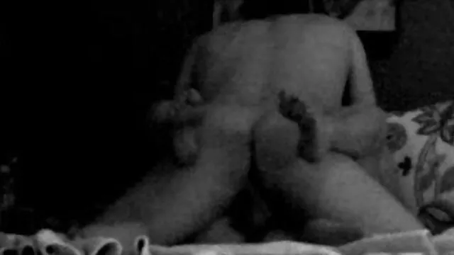 豚肉を食べる巨根 セックス 動画 女