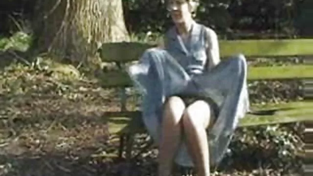 金髪の美しさとの友人のプール 女性 sex 動画