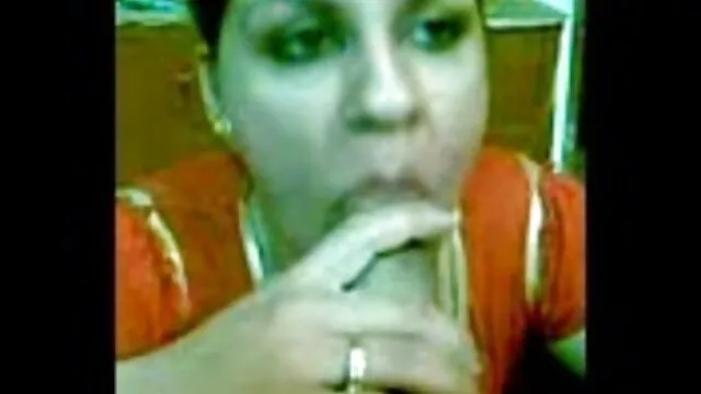 椅子の上にいくつかのおもちゃを持つ男性の子孫 女性 が 気持ちいい セックス 動画