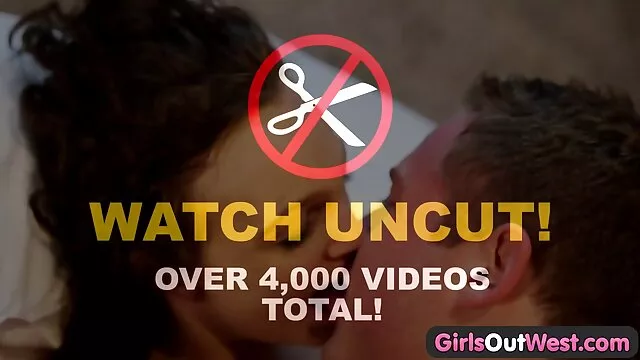 金髪はジャンプ二つの黒い男 女 の sex 動画