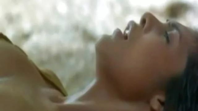 膨らみ食べる彼女のお尻と一つで彼女の口 sex 女 動画