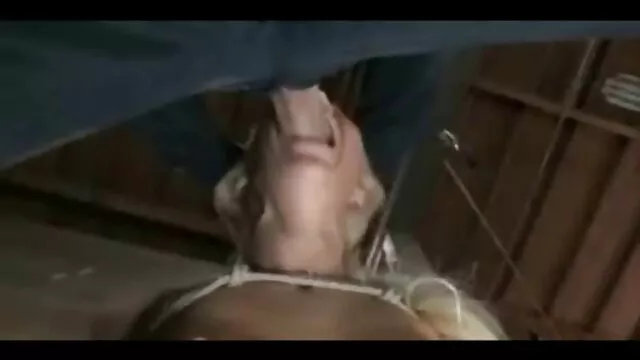 二人の女の子とともにa陰茎openedのために貧しい男 男 と 女 の セックス 映像