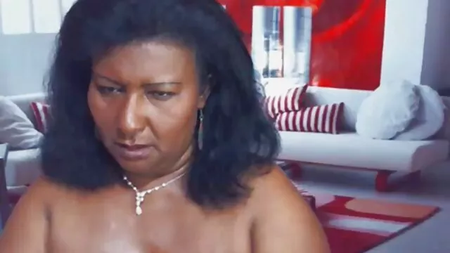 サーシャと彼女の腐った人々は大きなコックを食べる sex 女性 の ため の 動画