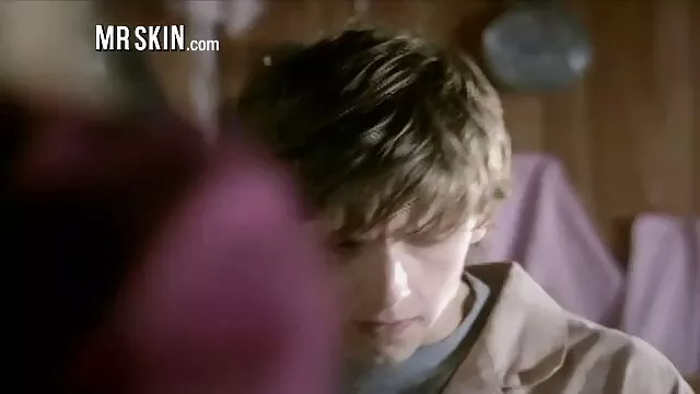 ポルノの十代は二人の男を逮捕した 女性 でも 見れる sex
