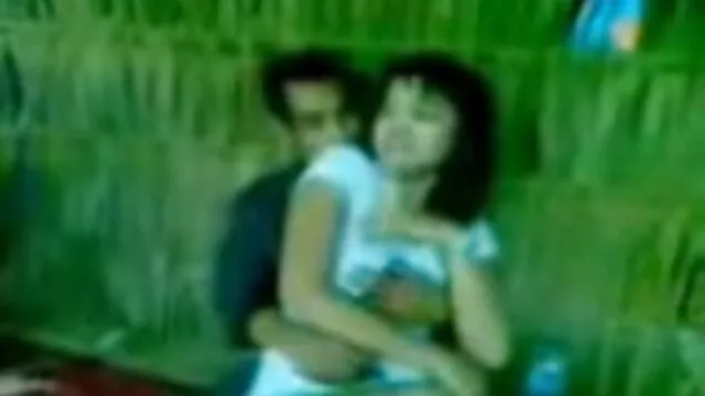 アジアから、口の中でクラッシュし、彼女と一緒に眠ります。 男 と 女 の セックス の 動画